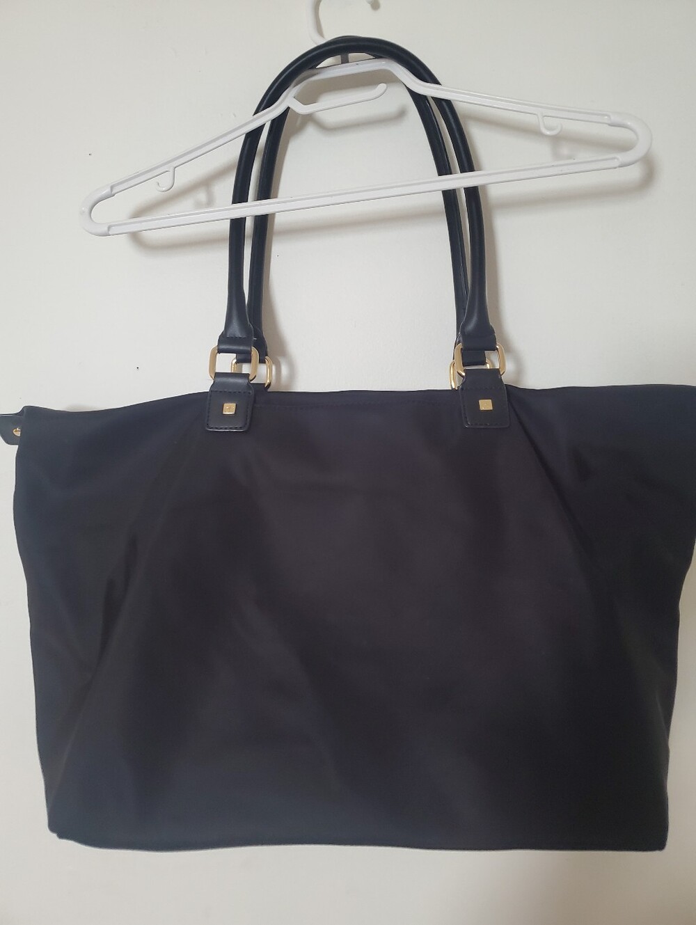 Calvin Klein Black Travel Tote Bag/Weekender Bag - Sleek Everyday Carry - Picture 3 of 14